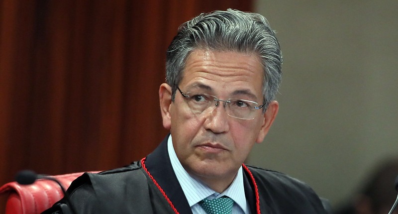 Ministro do STJ Mauro Campbell recebe Comenda Mérito Excelso, maior honraria concedida pelo TCE do Acre